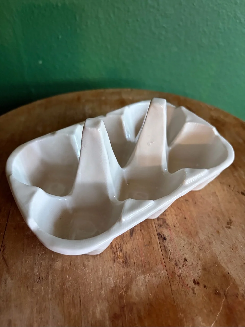 Vintage White Ceramic Egg Carton fits 6 eggs